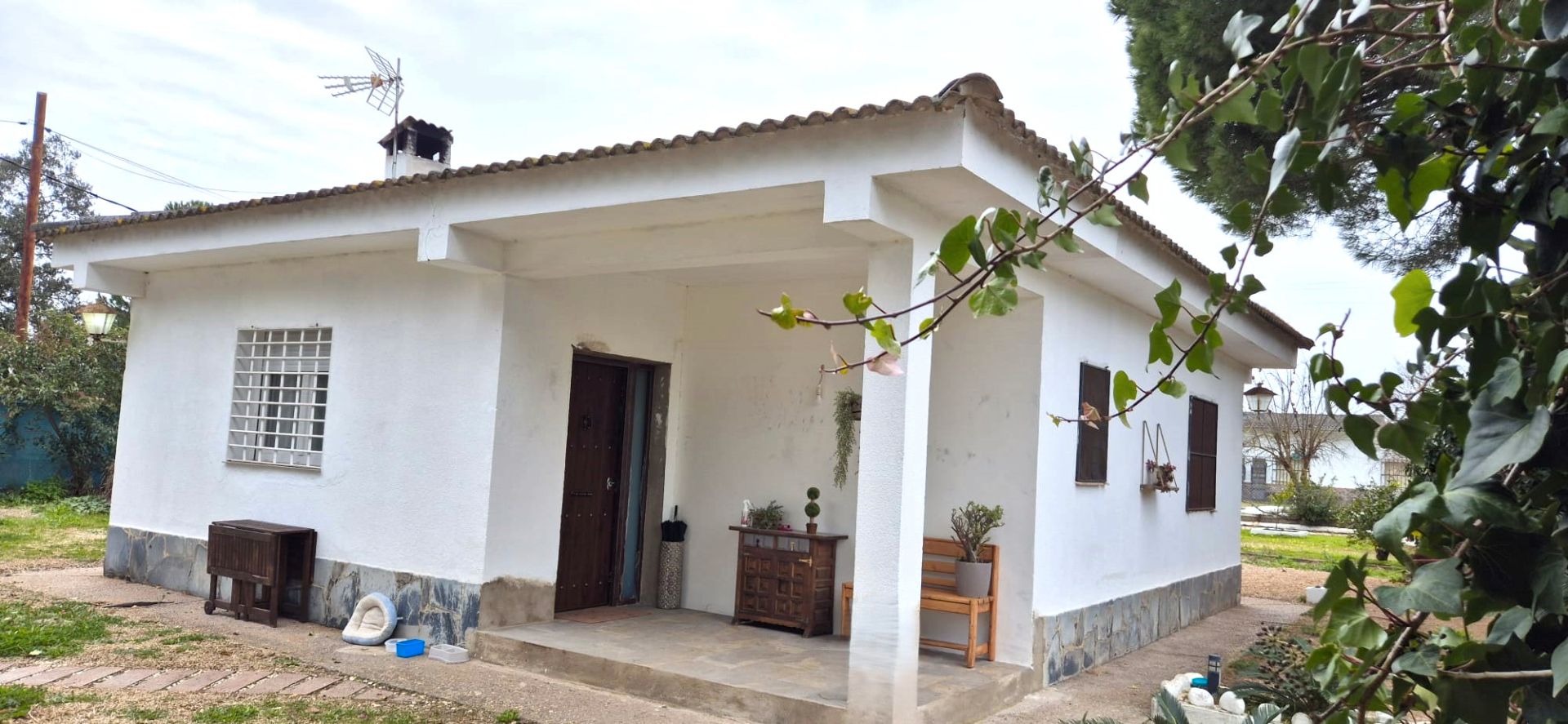 Vista exterior de Casa o xalet en venda en Badajoz Capital amb Aire condicionat, Calefacció i Jardí privat