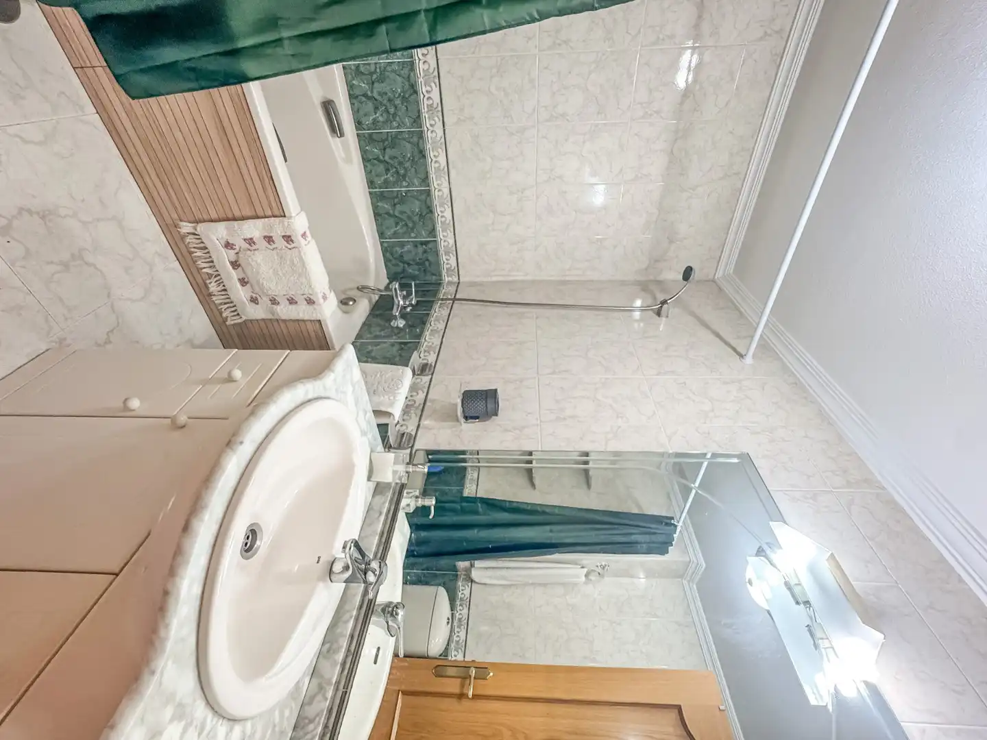 Baño de Apartamento de alquiler en Santa Pola con Terraza, Piscina y Amueblado