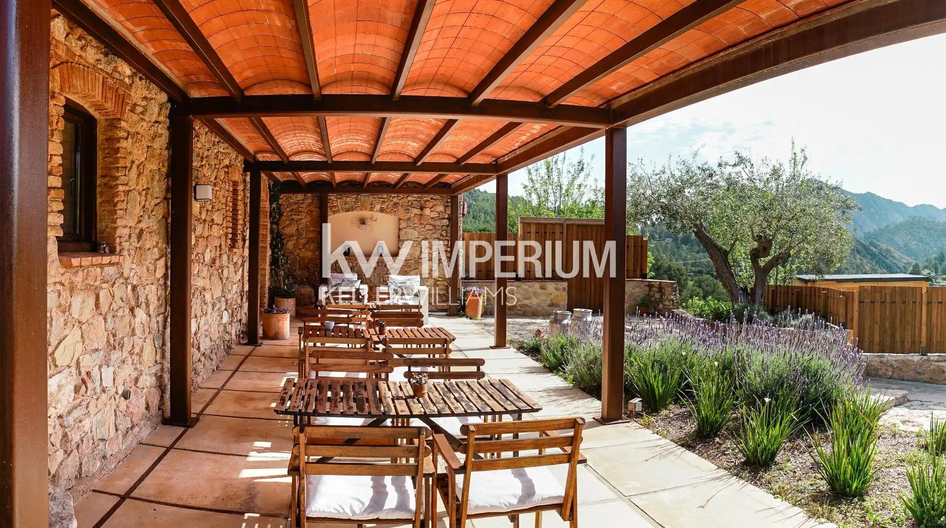 Terrassa de Casa o xalet en venda en Colldejou amb Aire condicionat, Jardí privat i Terrassa