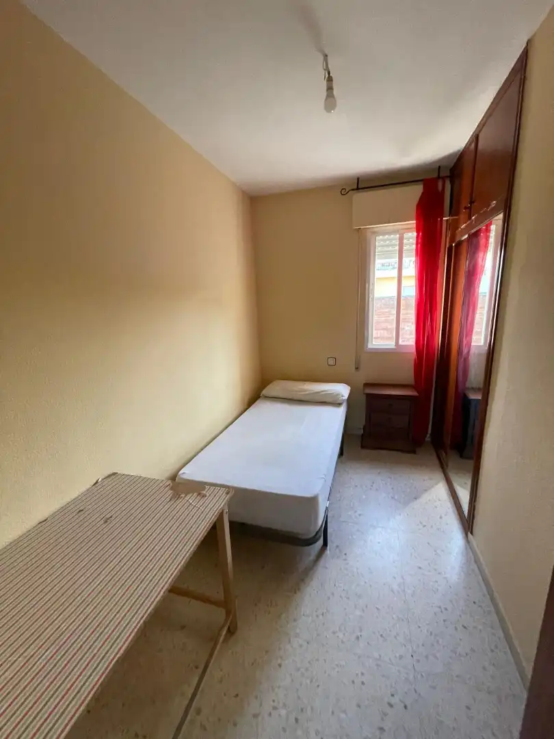 Bedroom of Flat for rent in Badajoz  with Air Conditioner, Heating and Terrace
