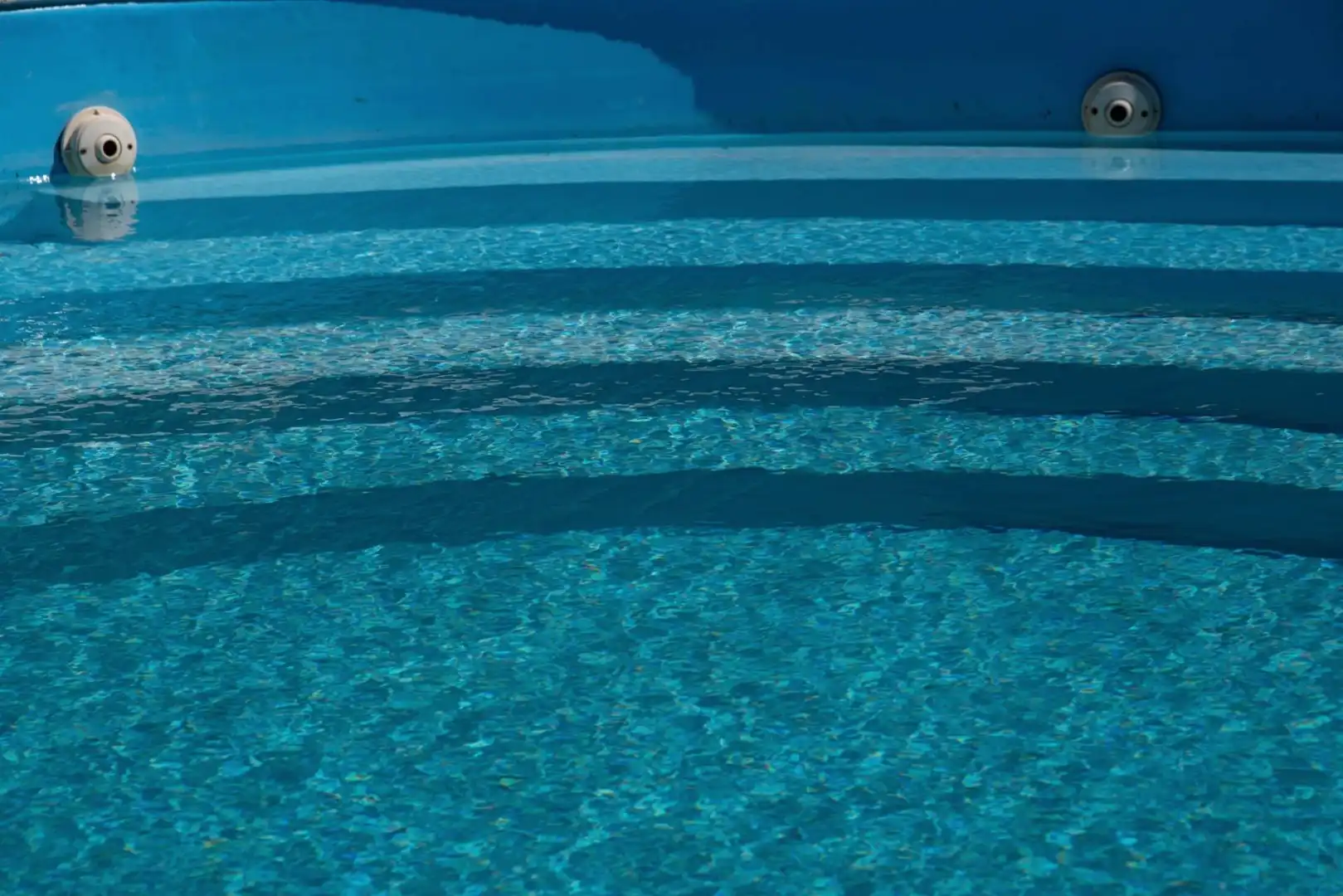 Swimming pool of Country homes for sale in El Pinar, Granada