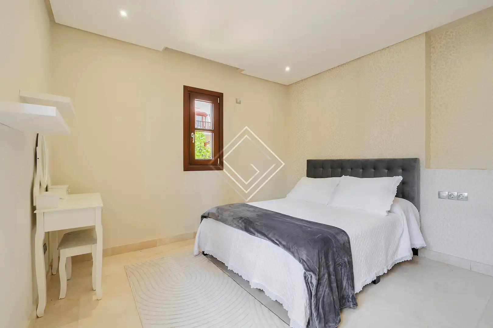 Chalet con piscina en venta en Milla de Oro, imagen 19