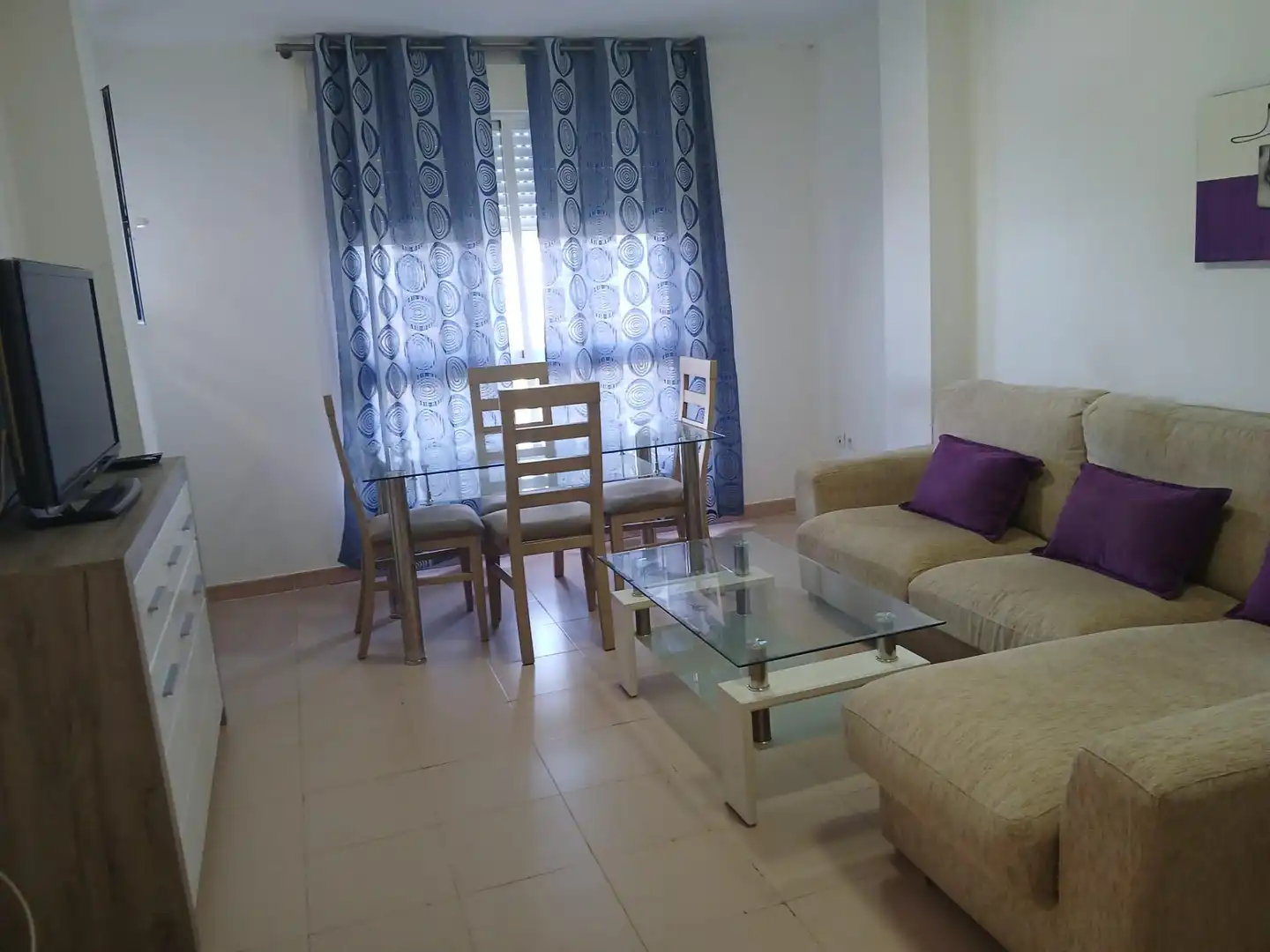 Sala de estar de Casa adosada en venta en Cáceres con Calefacción, Terraza y Balcón
