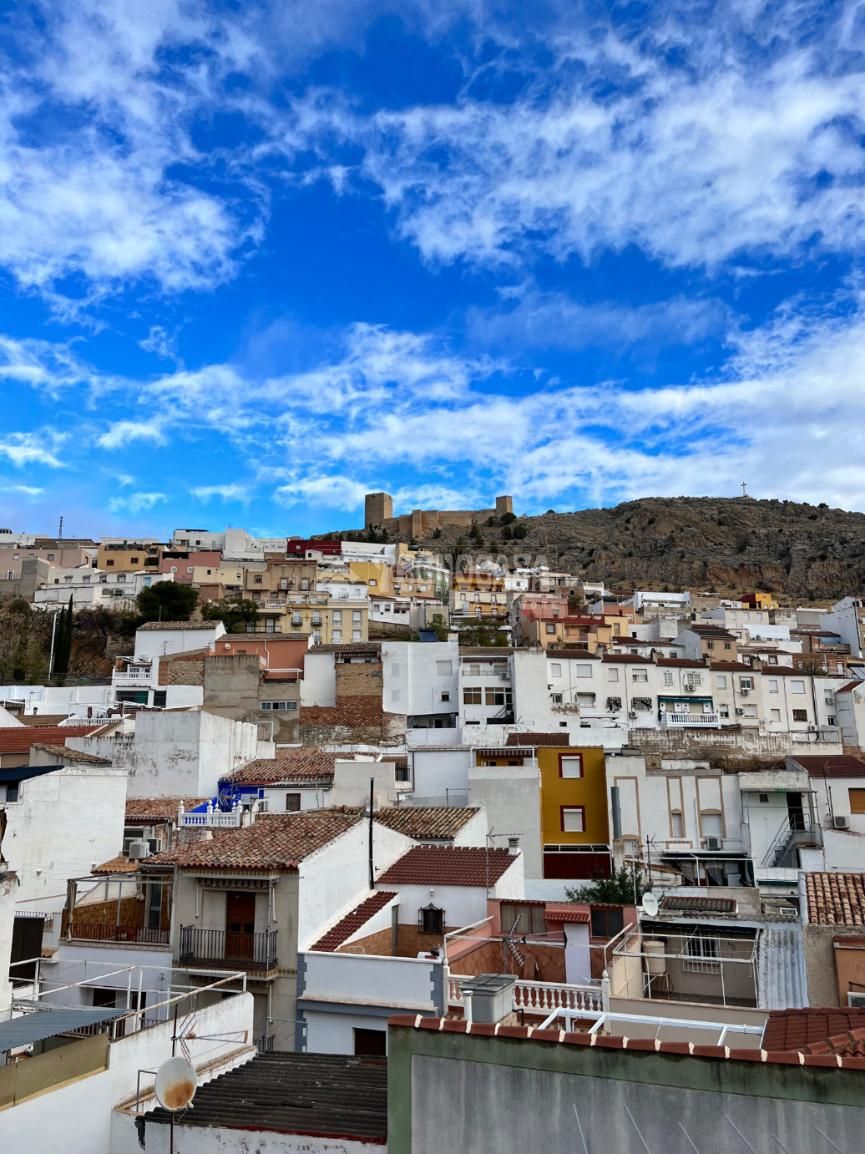 Vista exterior de Casa adosada en venda en  Jaén Capital amb Terrassa i Balcó