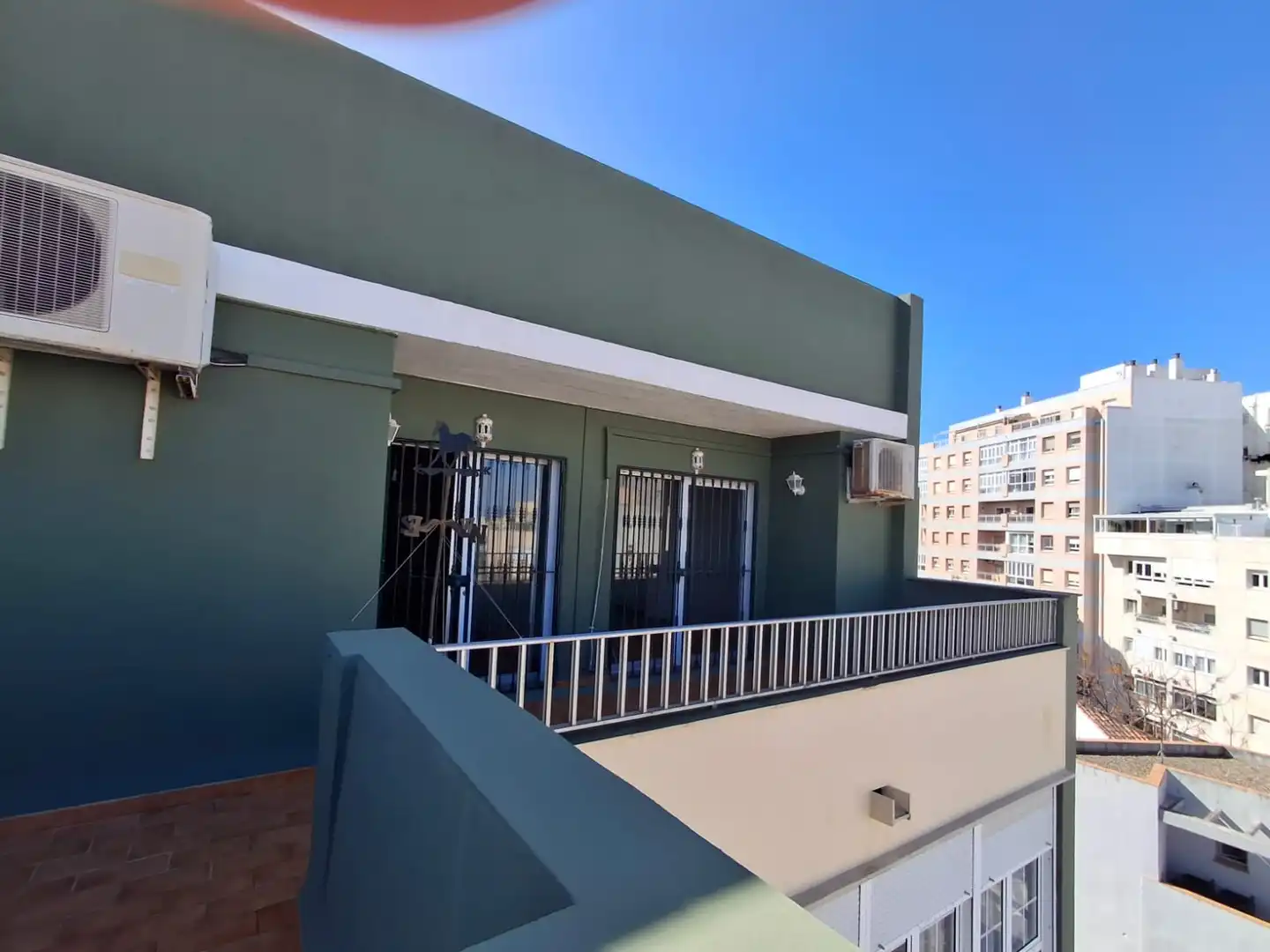 Exterior view of Attic for sale in Cádiz  with Air Conditioner, Terrace and Community pool