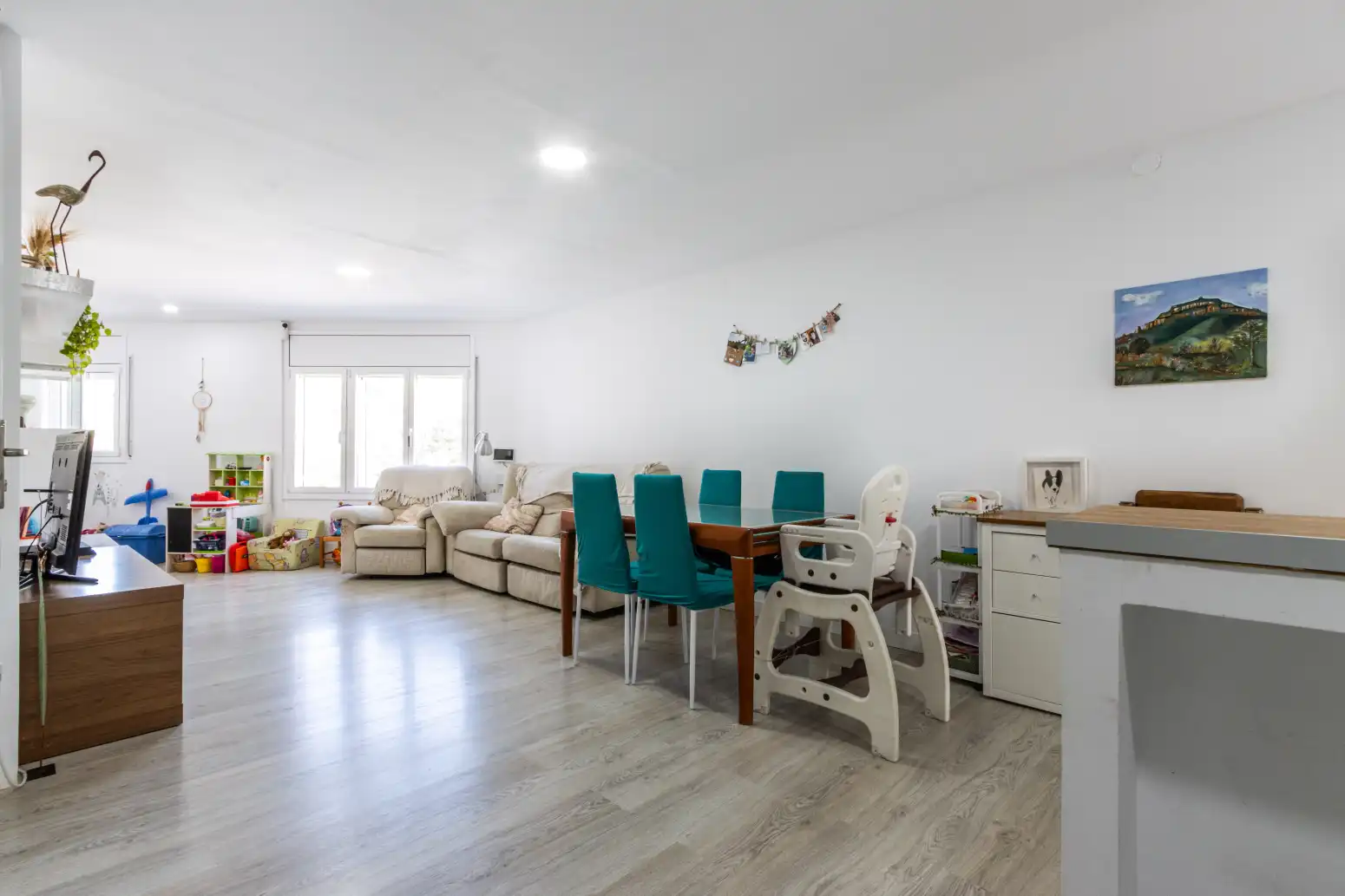 Living room of Flat for sale in Terrassa  with Heating, Parquet flooring and Terrace
