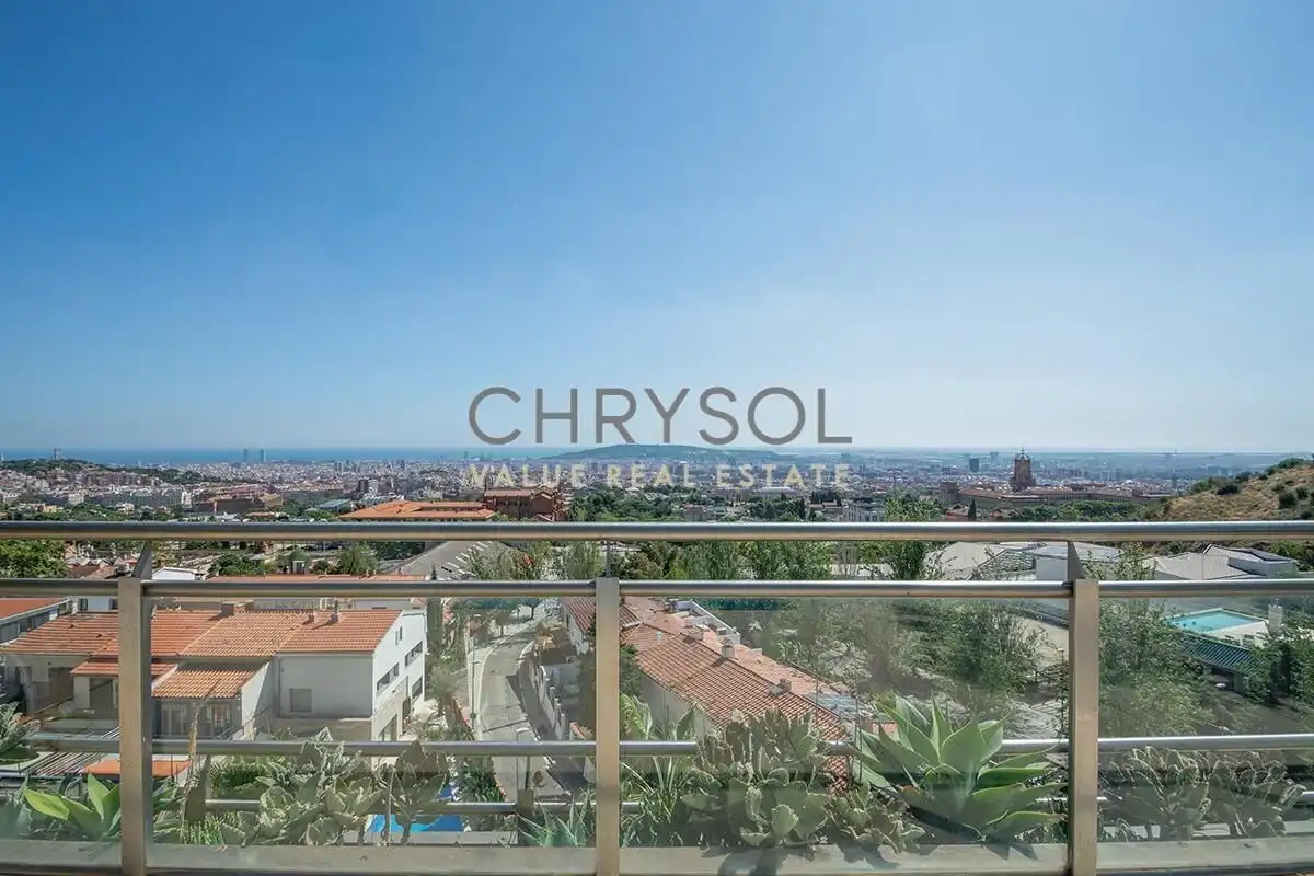 Vista exterior de Àtic en venda en Barcelona amb Aire condicionat, Parquet i Terrassa