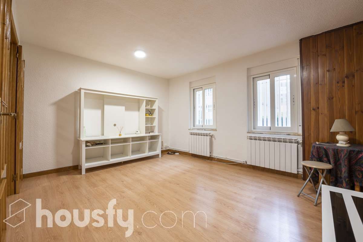 Piso en venta en Cl Navalmoral de la Mata, Las Águilas