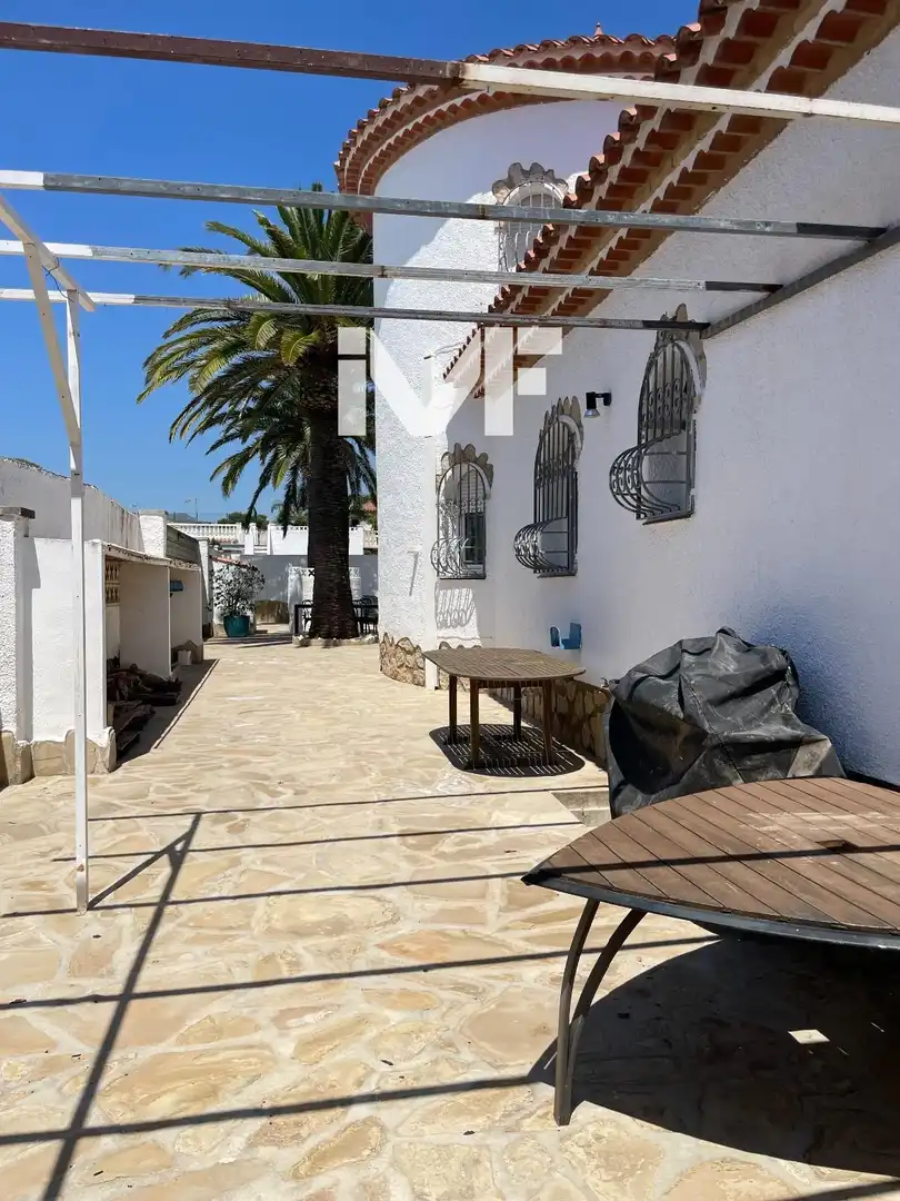 Villa avec piscine à vendre à Miami Platja, imagen 5