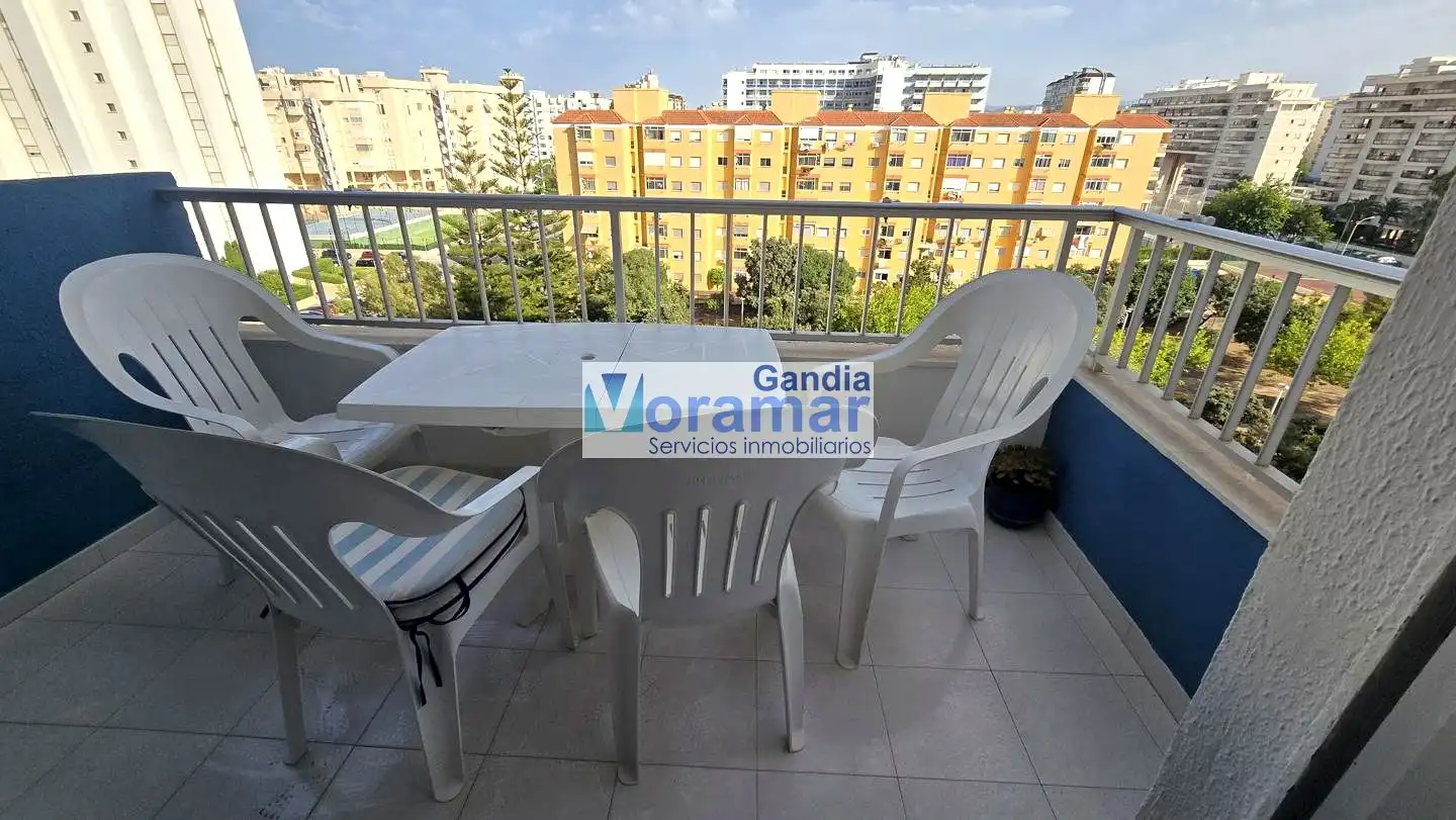 Terrassa de Apartament de lloguer en Gandia amb Terrassa, Moblat i Piscina comunitària