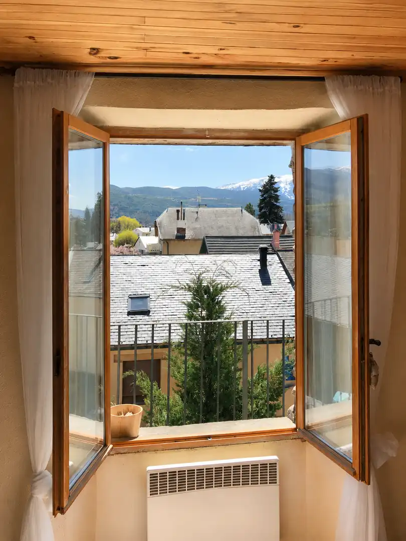 Vista exterior de Piso en venta en Puigcerdà con Calefacción