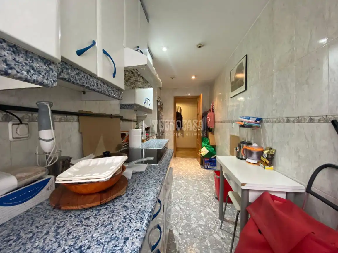 Küche von Wohnung zum Verkauf in Alcobendas mit Klimaanlage