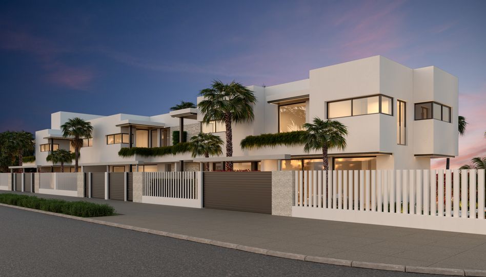 Foto 1 de Piso en venta en Avenida Cánovas del Castillo, Nueva Almería - Cortijo Grande - Vega de Acá, Almería