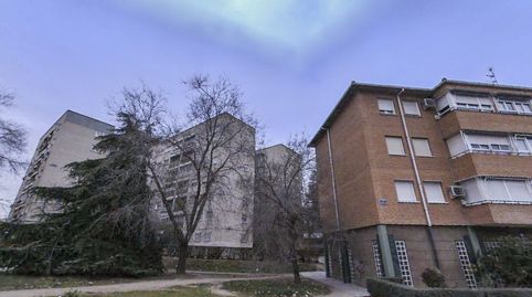 Foto 5 de Piso en venta en Apóstol Santiago, Madrid Capital