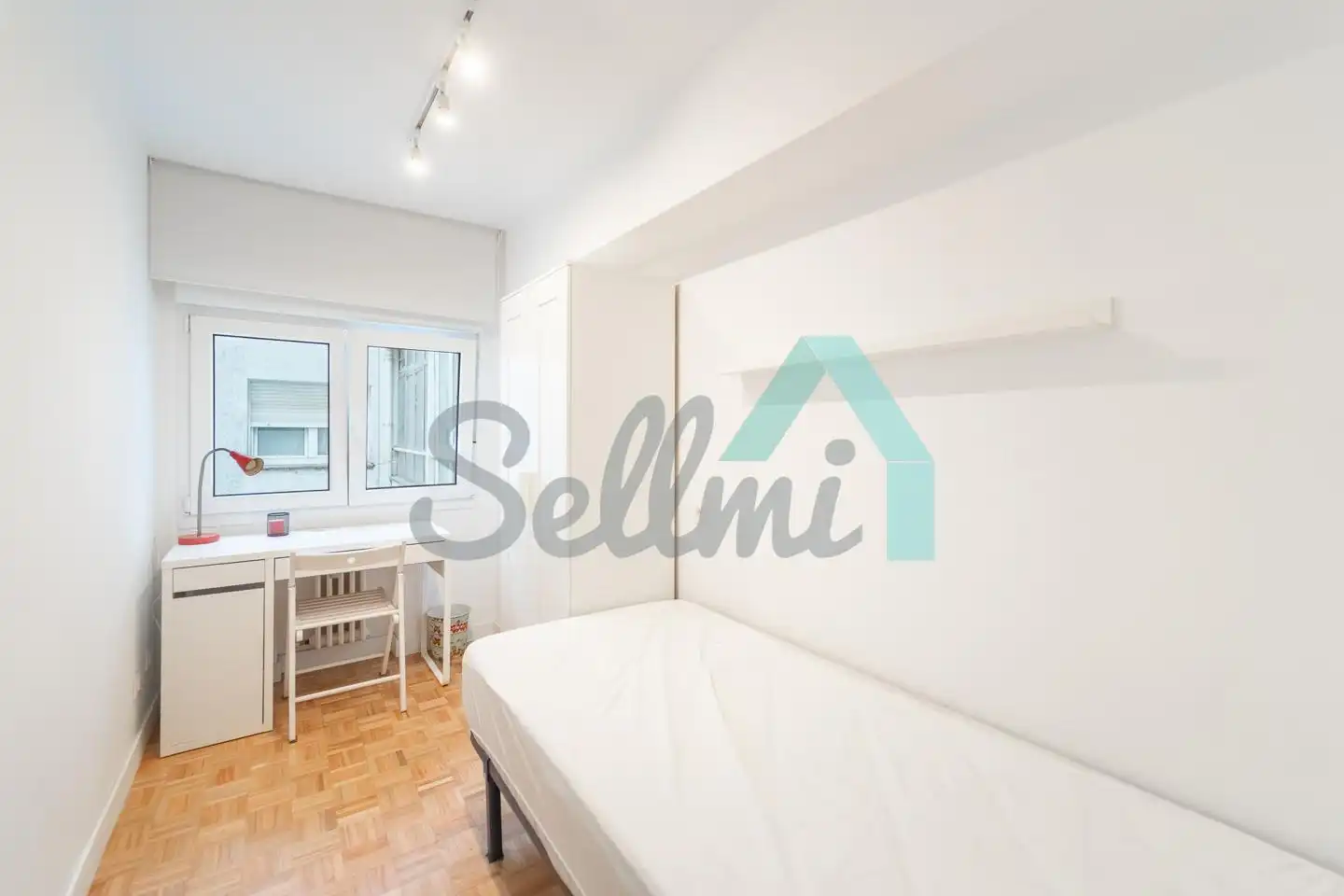 Schlafzimmer von Wohnung zur untervermieten in Gijón  mit Heizung, Parkett und Terrasse