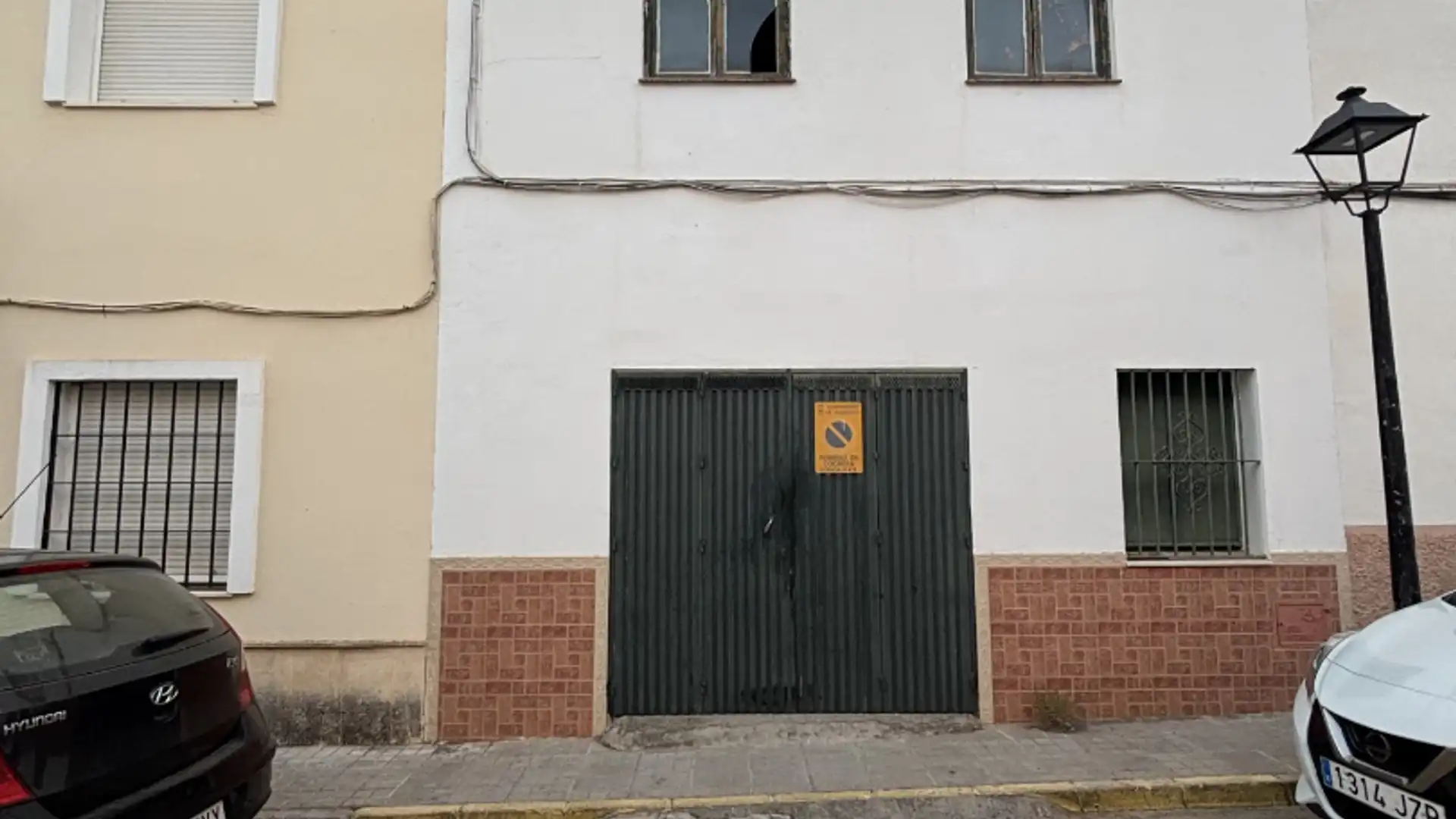 Vista exterior de Local en venta en Almensilla