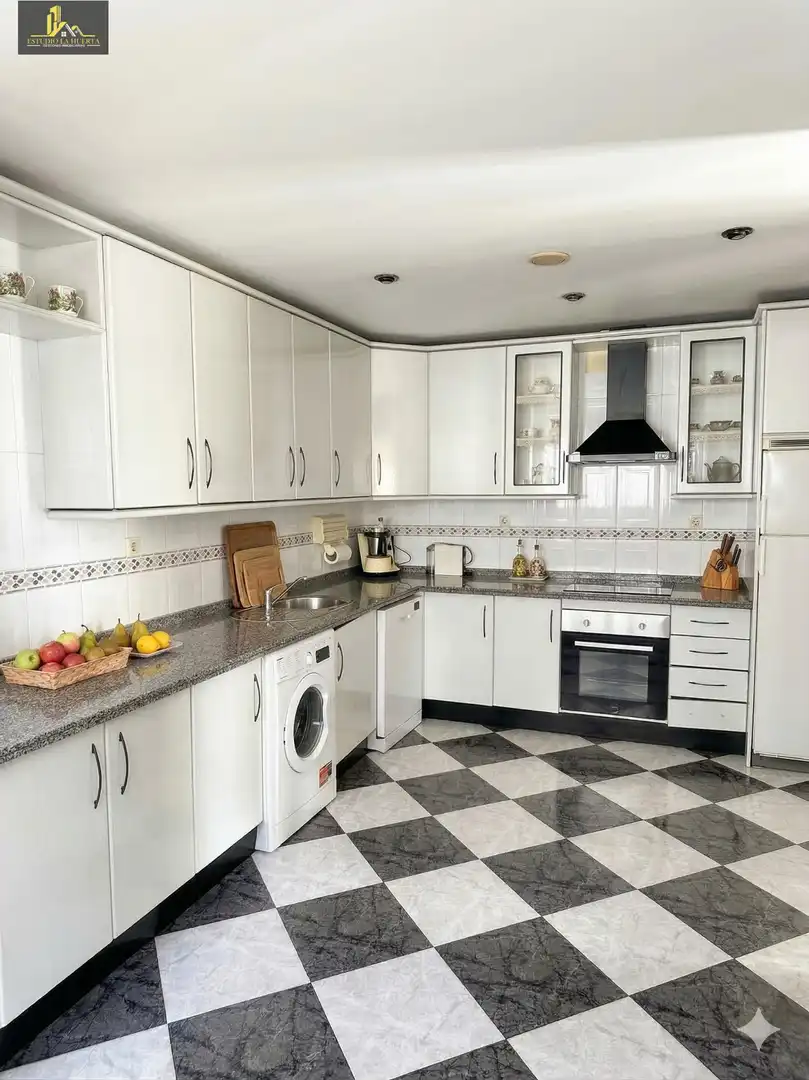 Kitchen of Houses for sale in Jerez de la Frontera
