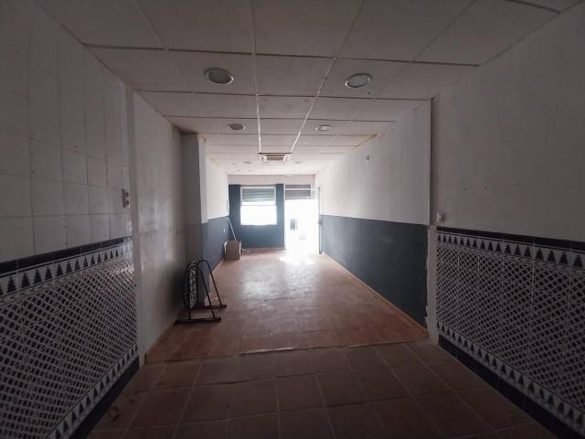 Local comercial en Venta en De España en Castilleja de Guzmán