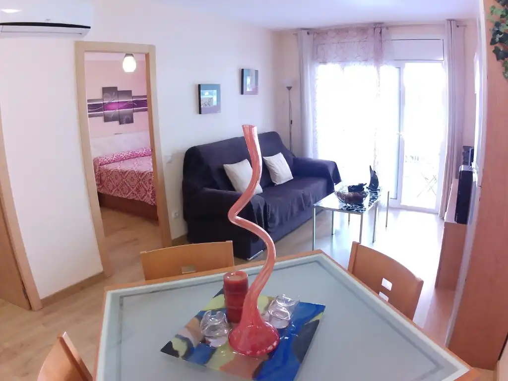 Sala d'estar de Pis en venda en Canet de Mar amb Aire condicionat i Balcó