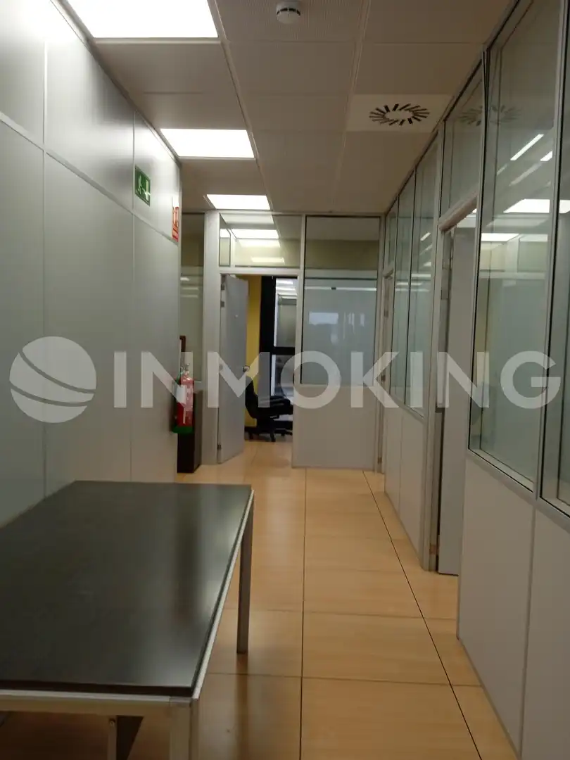 Oficina de alquiler en Alcalá de Henares con Aire acondicionado, Calefacción y Balcón