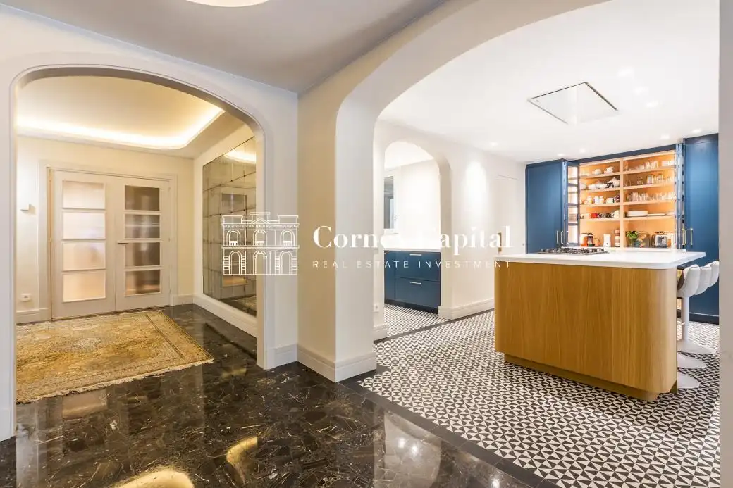 Piso en venta en Barcelona con Aire acondicionado, Terraza y Trastero