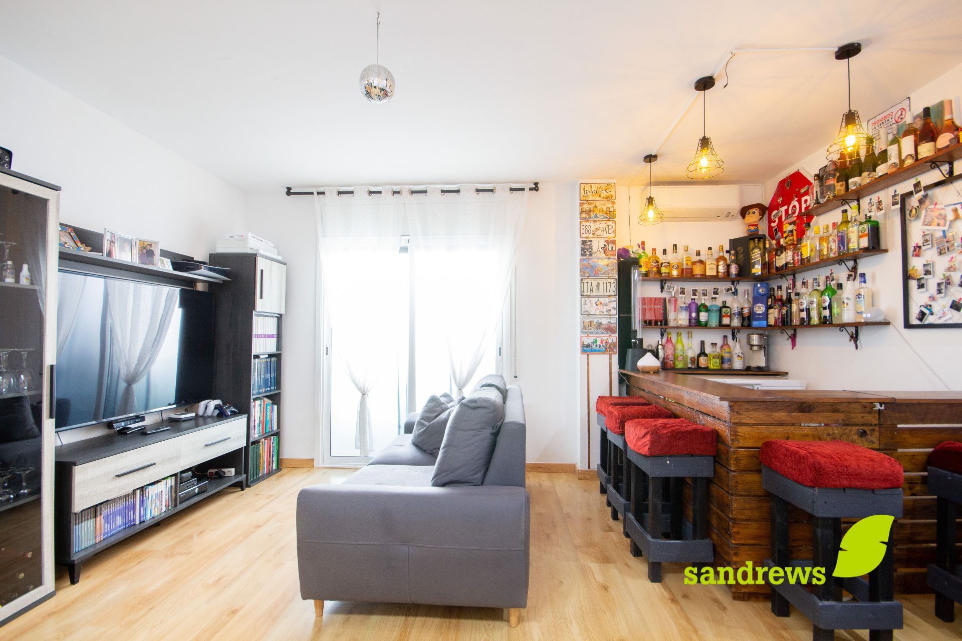 Living room of Flat for sale in Figueres  with Air Conditioner and Heating
