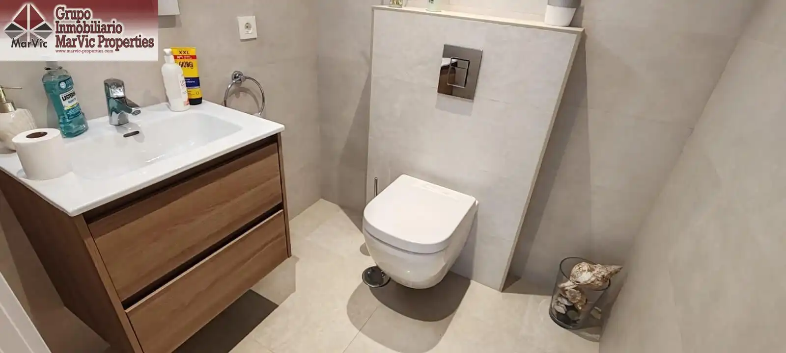 Bany de Casa o xalet en venda en Benidorm amb Aire condicionat i Jardí privat
