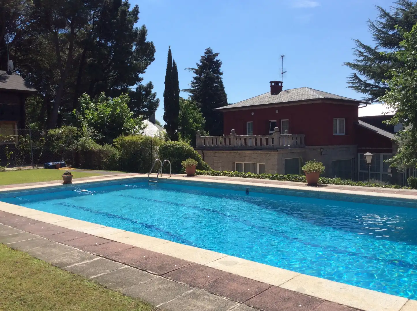 Piscina de Casa o xalet en venda en Collado Villalba amb Aire condicionat, Calefacció i Jardí privat