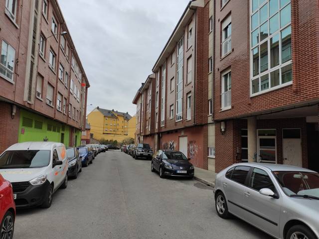 Local comercial en Venta en Flores de Sil - La Placa