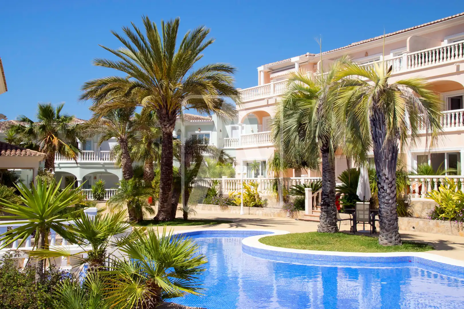 Vista exterior de Apartament en venda en Benissa amb Aire condicionat, Calefacció i Jardí privat
