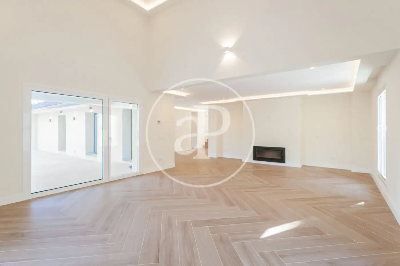 Sala d'estar de Casa o xalet en venda en Ciudalcampo amb Aire condicionat, Calefacció i Jardí privat