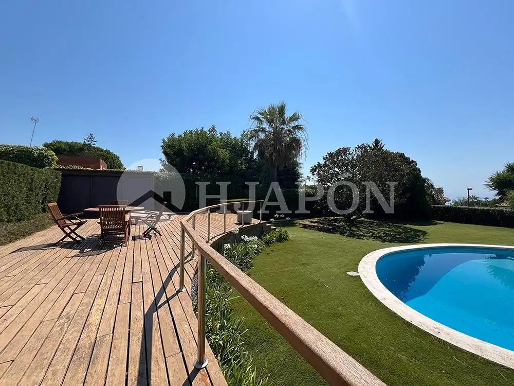 Jardín de Casa o chalet en venta en Alella con Aire acondicionado, Calefacción y Jardín privado