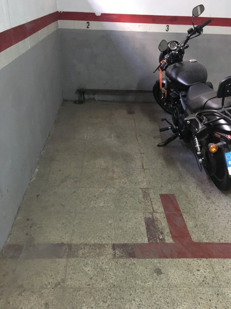 Garage zur Miete in Carrer del Rei Martí, 42, Sants , Sants - Montjuïc