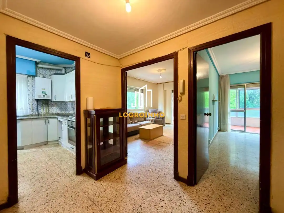 Außenansicht von Wohnung zum Verkauf in  Logroño mit Heizung und Terrasse
