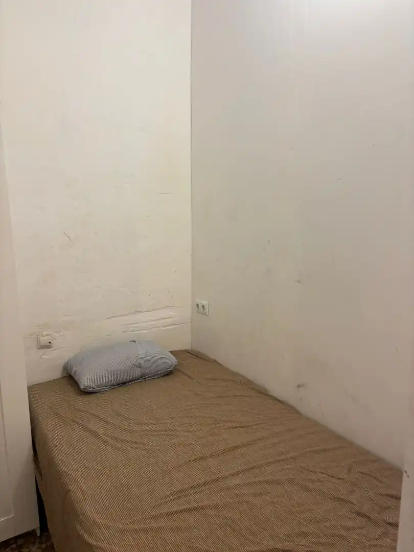 Schlafzimmer von Wohnung zum Verkauf in Sagunto / Sagunt mit Möbliert und Waschmaschine