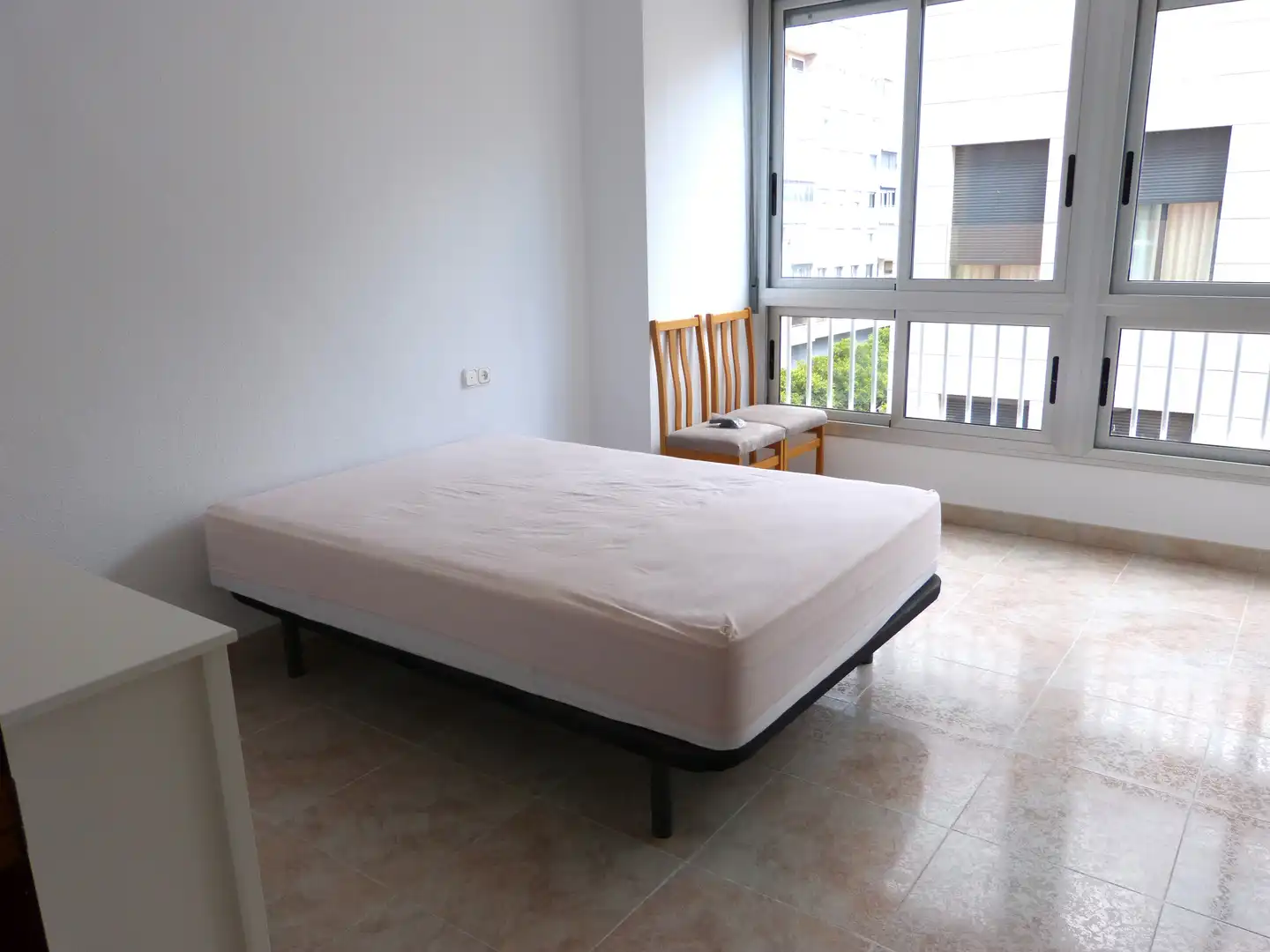 Flat for rent in Calle Navarro Rodrigo, Centro