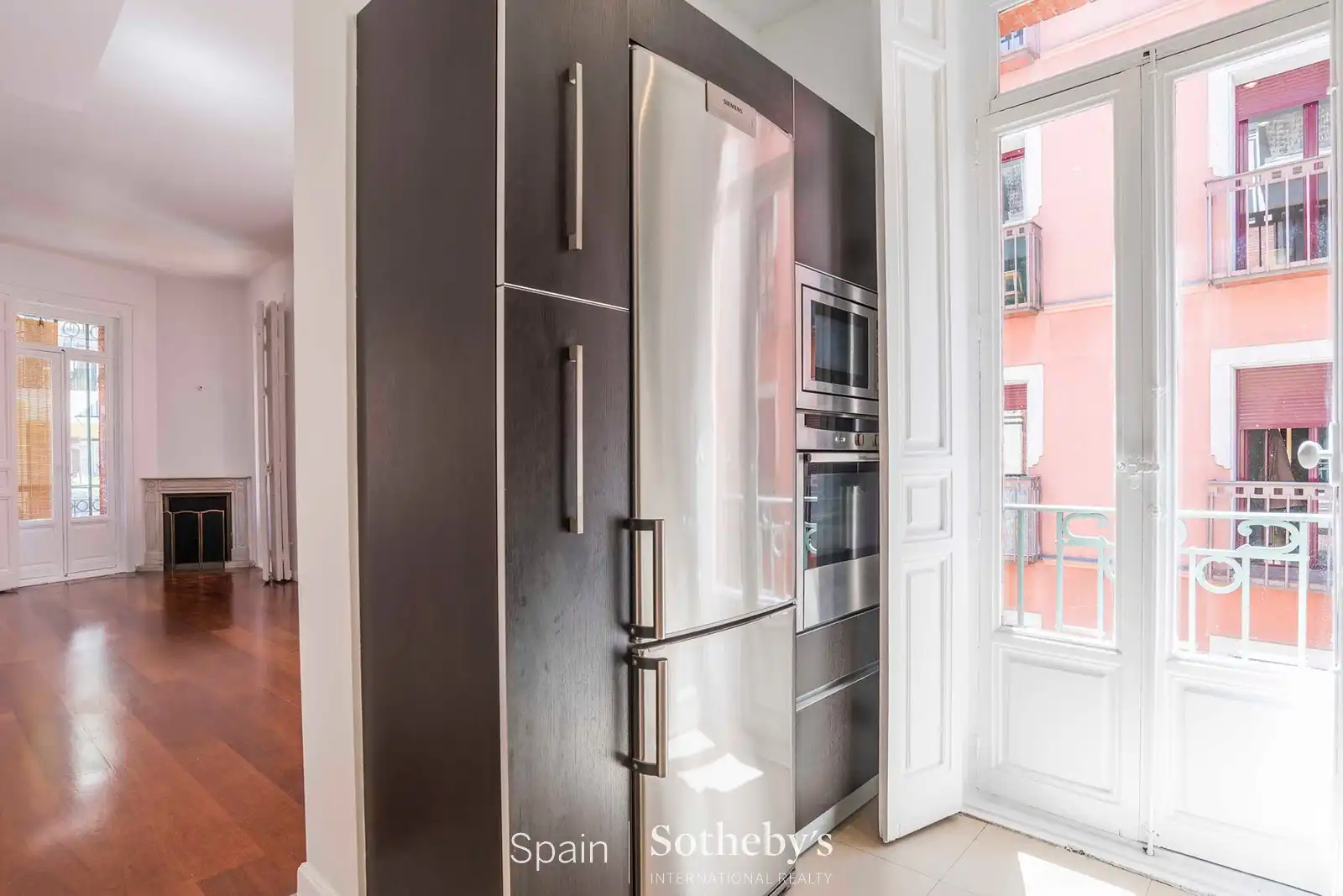 Cuina de Apartament de lloguer en Madrid amb Aire condicionat i Calefacció
