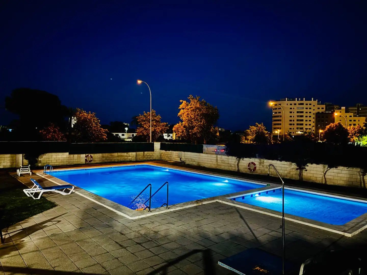 Piso con piscina en venta en AVENIDA DE LAS NACIONES 40, imagen 2