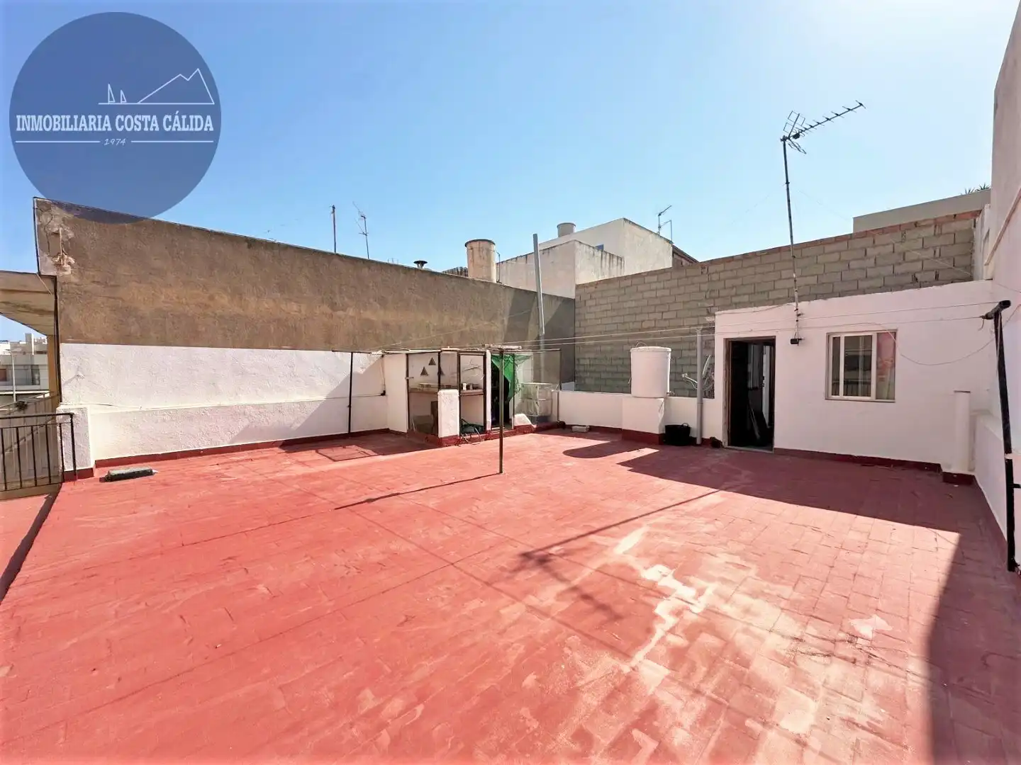Vista exterior de Casa o xalet en venda en Águilas amb Aire condicionat, Calefacció i Terrassa