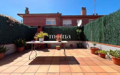 Jardí de Casa adosada en venda en Montornès del Vallès amb Aire condicionat i Terrassa