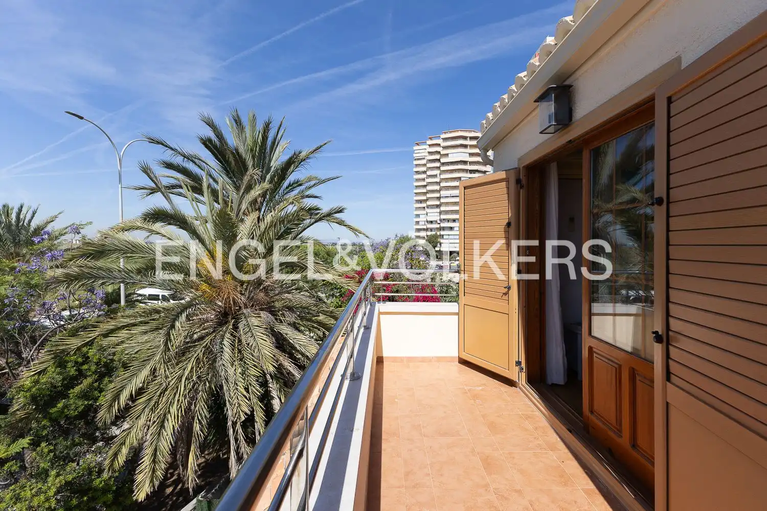 Terraza de Casa o chalet de alquiler en La Pobla de Farnals con Aire acondicionado, Calefacción y Jardín privado