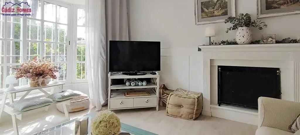 Living room of Houses for sale in Chiclana de la Frontera  with Air Conditioner, Heating and Private garden