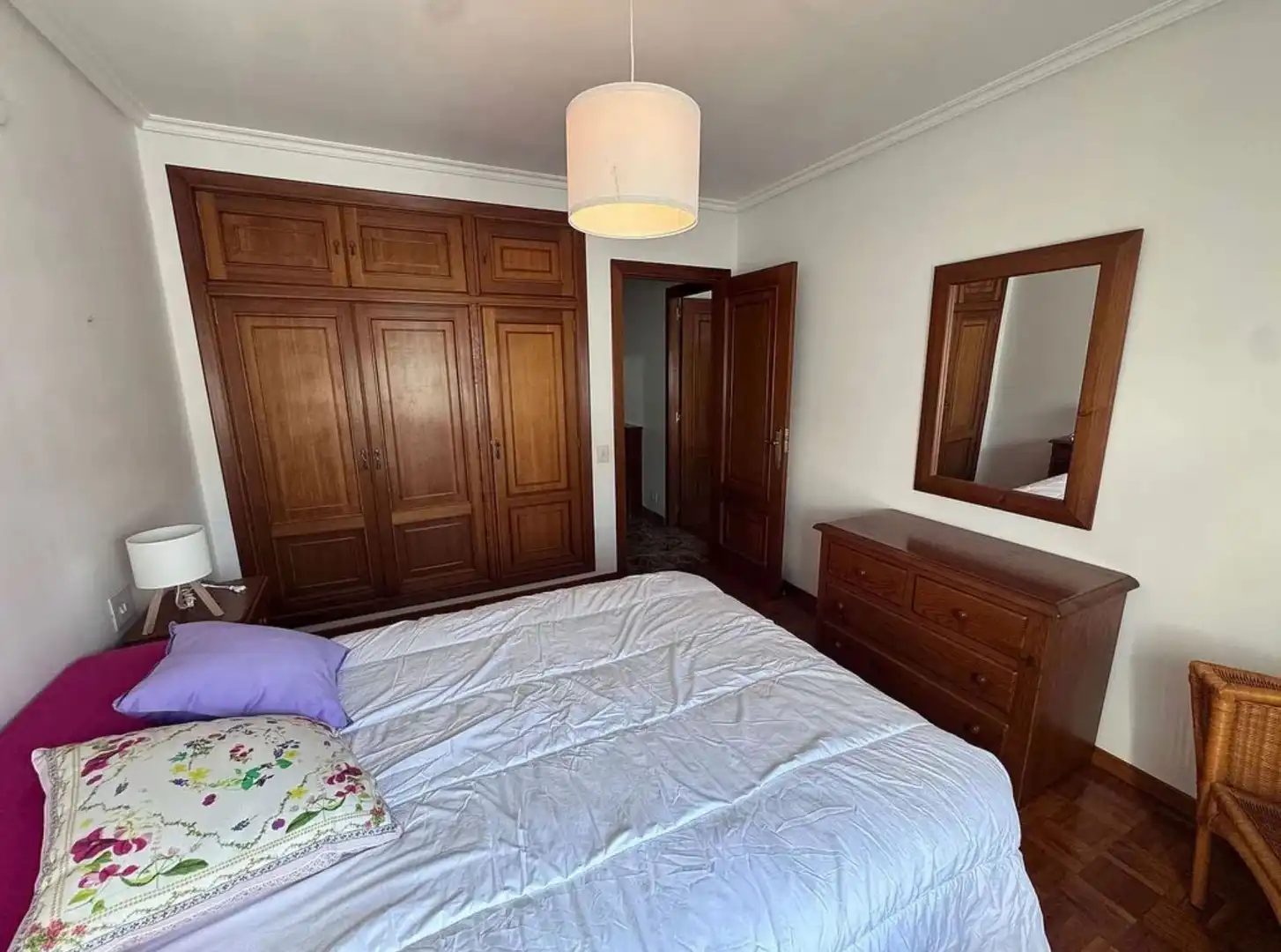 Habitación de Piso de alquiler en Ferrol con Calefacción, Trastero y Amueblado