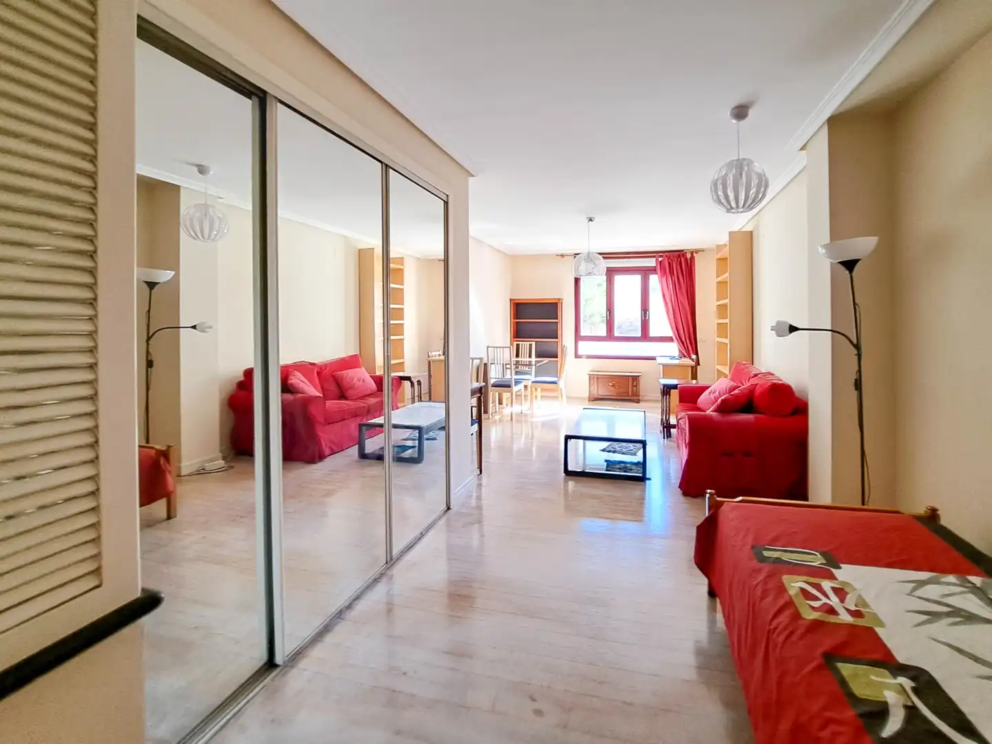 Sala d'estar de Estudi en venda en Madrid amb Aire condicionat, Calefacció i Parquet