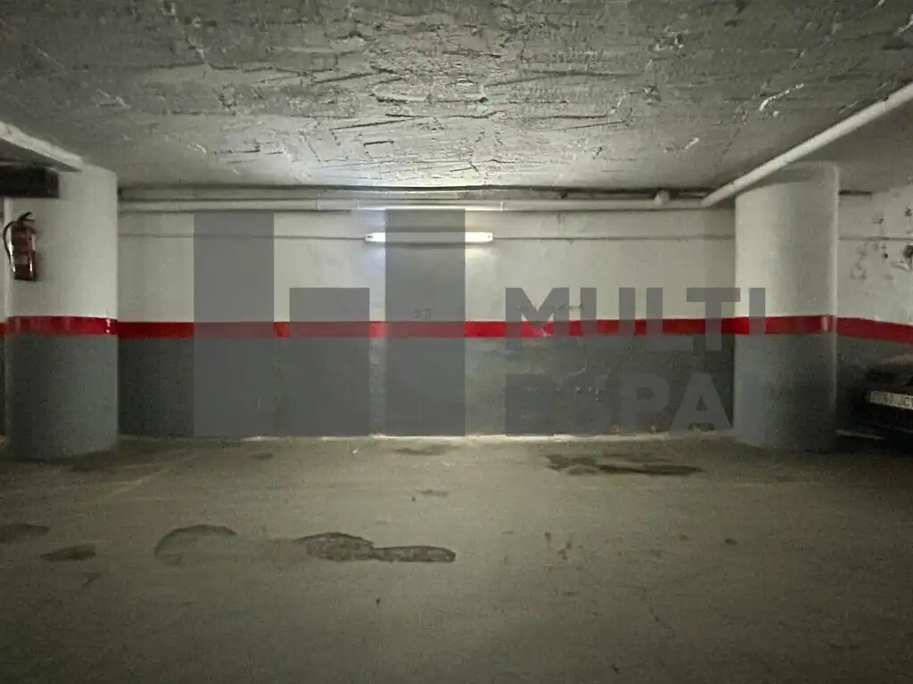 Einzelparkplatz mit Aufzug zum Verkauf in Carrer de Balmes, imagen 4