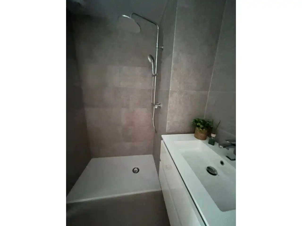 Baño de Casa adosada en venta en Roquetas de Mar con Aire acondicionado, Terraza y Piscina comunitaria