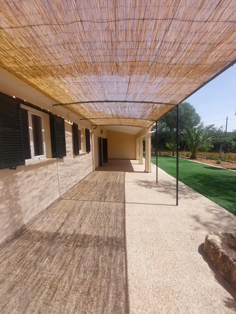 Terraza de Finca rústica de alquiler en Alaró con Aire acondicionado, Jardín privado y Terraza