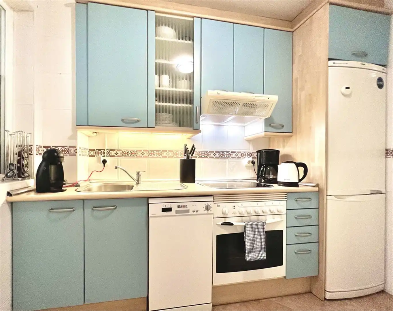 Cuina de Apartament en venda en Estepona amb Aire condicionat i Terrassa