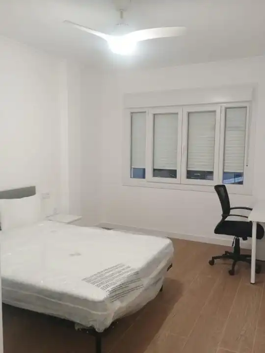 Bedroom of Flat for share in Ourense Capital   with Heating, Furnished and Balcony