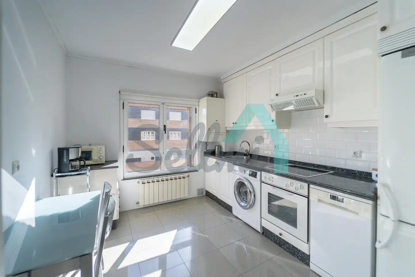 Kitchen of Flat for rent in Oviedo   with Heating, Parquet flooring and Furnished